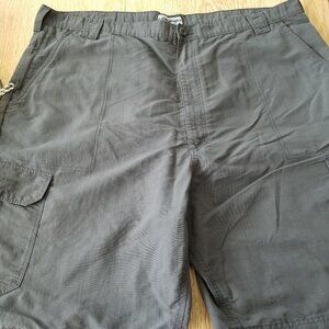 Men’s Wrangler Performance Utility Shorts Size 44 x 10